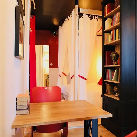 Les Planches Apartment *